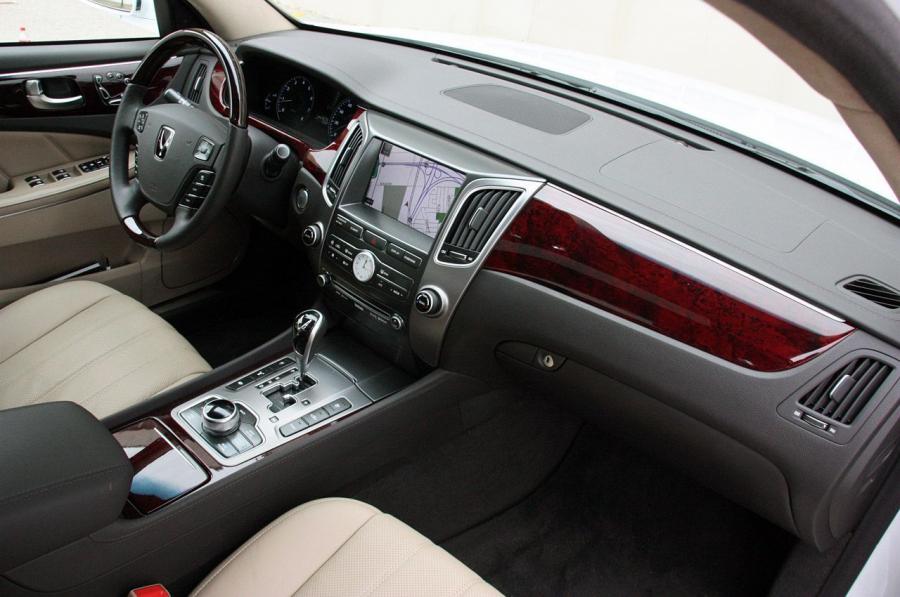  Hyundai Equus Ultimate 2011 года  (фото 45 из 119)